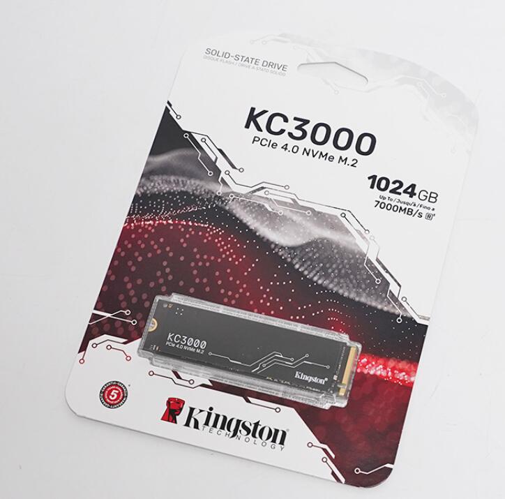 金士顿KC3000 1TB采用​石墨烯铝合金散热片 1